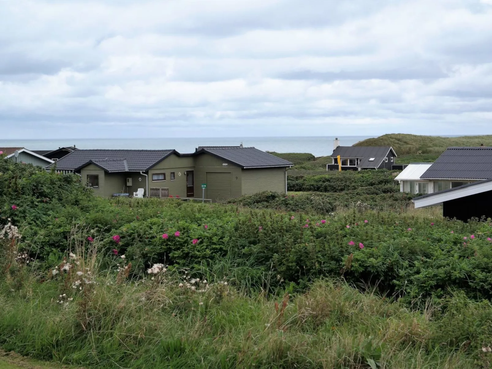 "Wifred" - 250m from the sea-Dehors