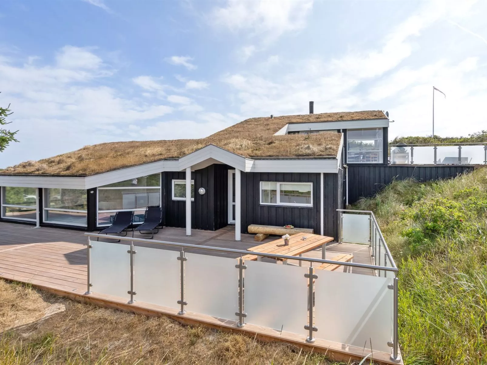 "Swerting" - 230m from the sea-Draußen