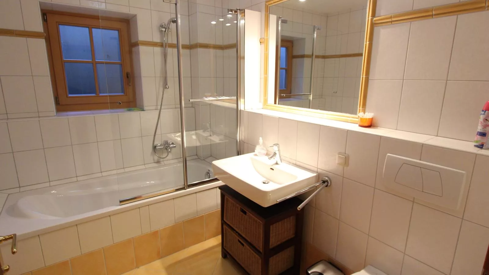 Hinterlengau-Bathroom