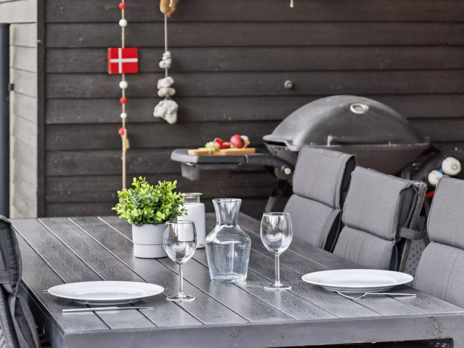 "Benno" - 2.1km from the sea-Outside