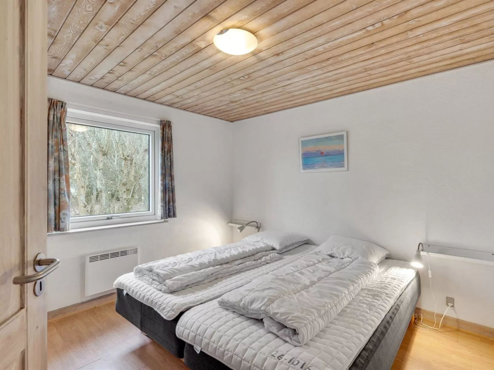 "Vicktoria" - 500m to the fjord-Inside