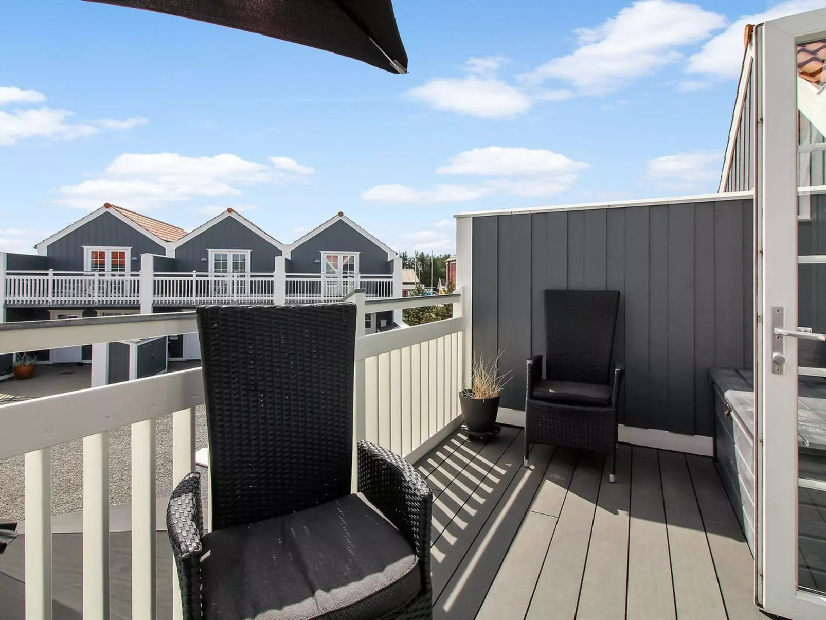 "Vinny" - 1.2km from the sea-Dehors