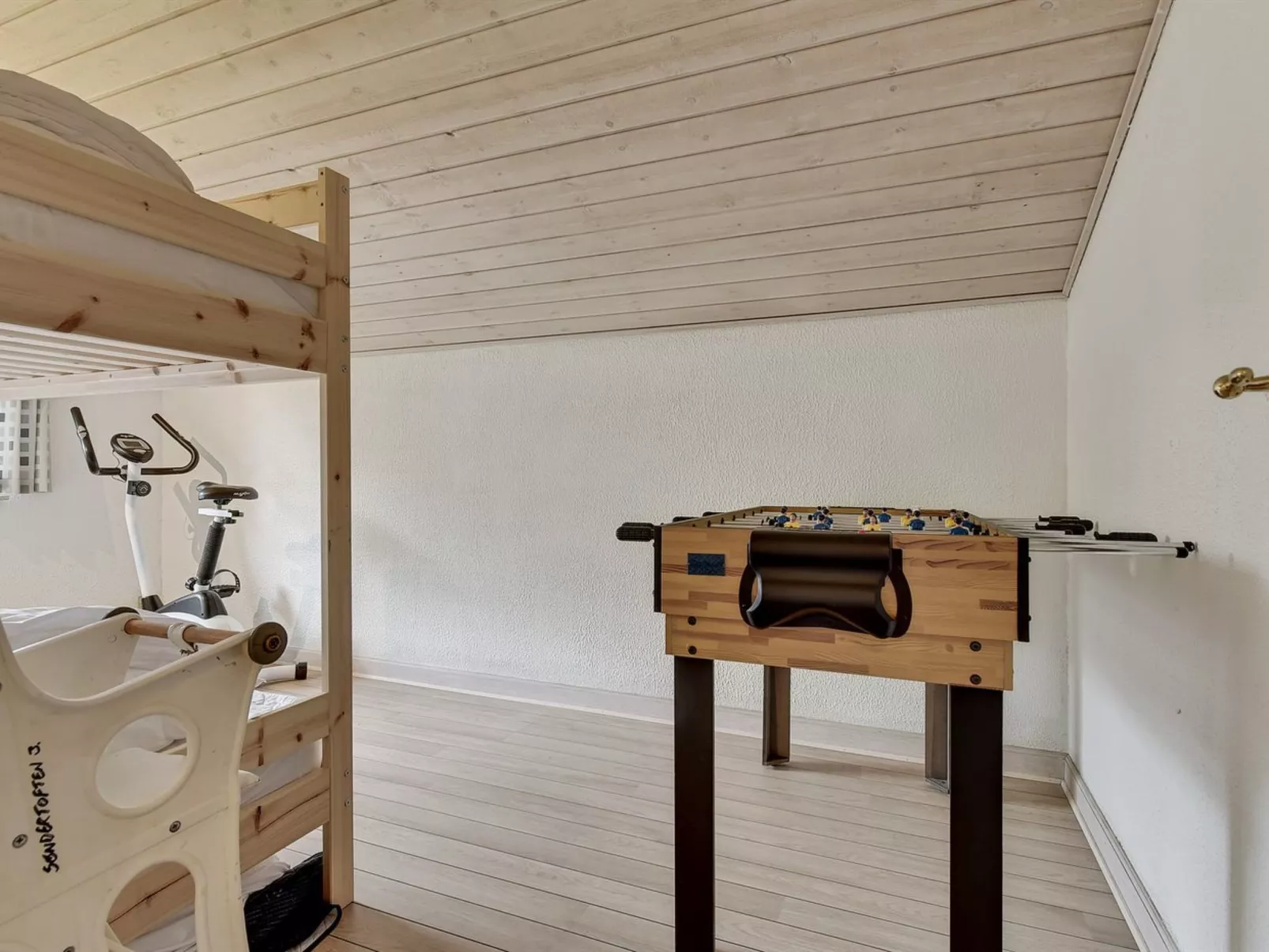 "Ameline" - 500m to the fjord-Drinnen