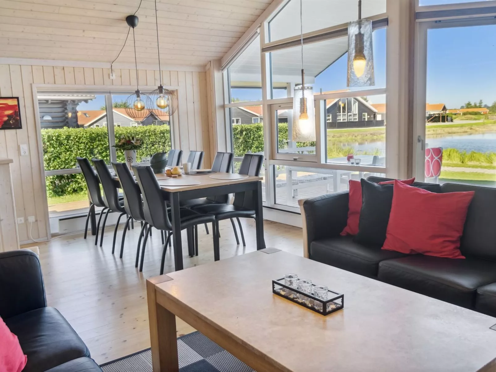 "Godtfrede" - 950m from the sea-Inside