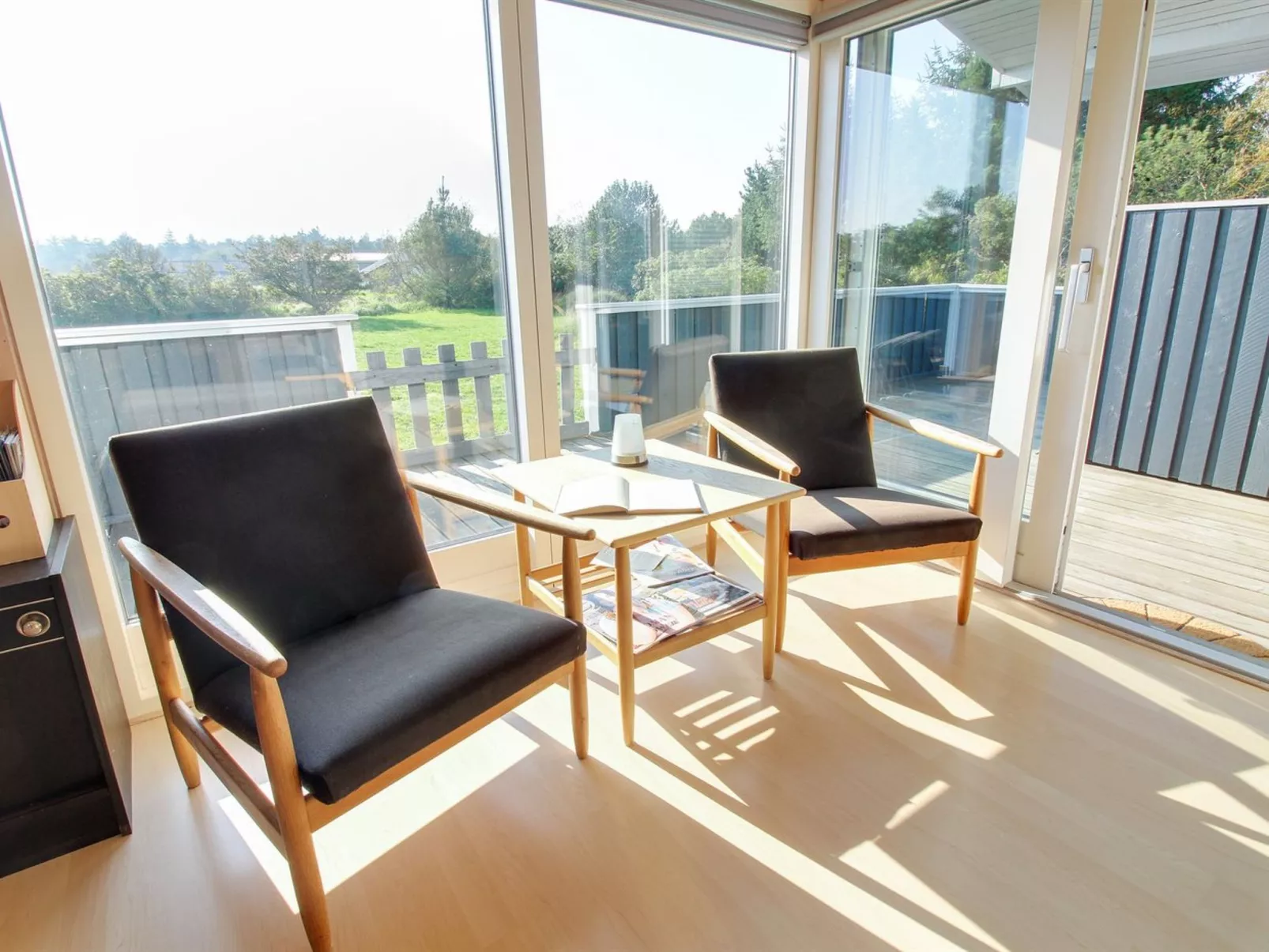 "Maika" - 800m to the fjord-Drinnen