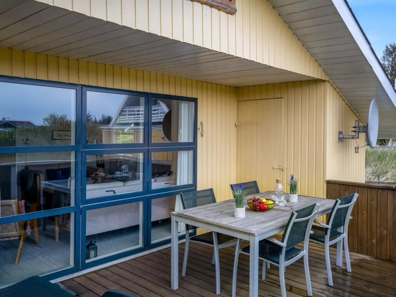 "Gertine" - 650m to the fjord-Outside