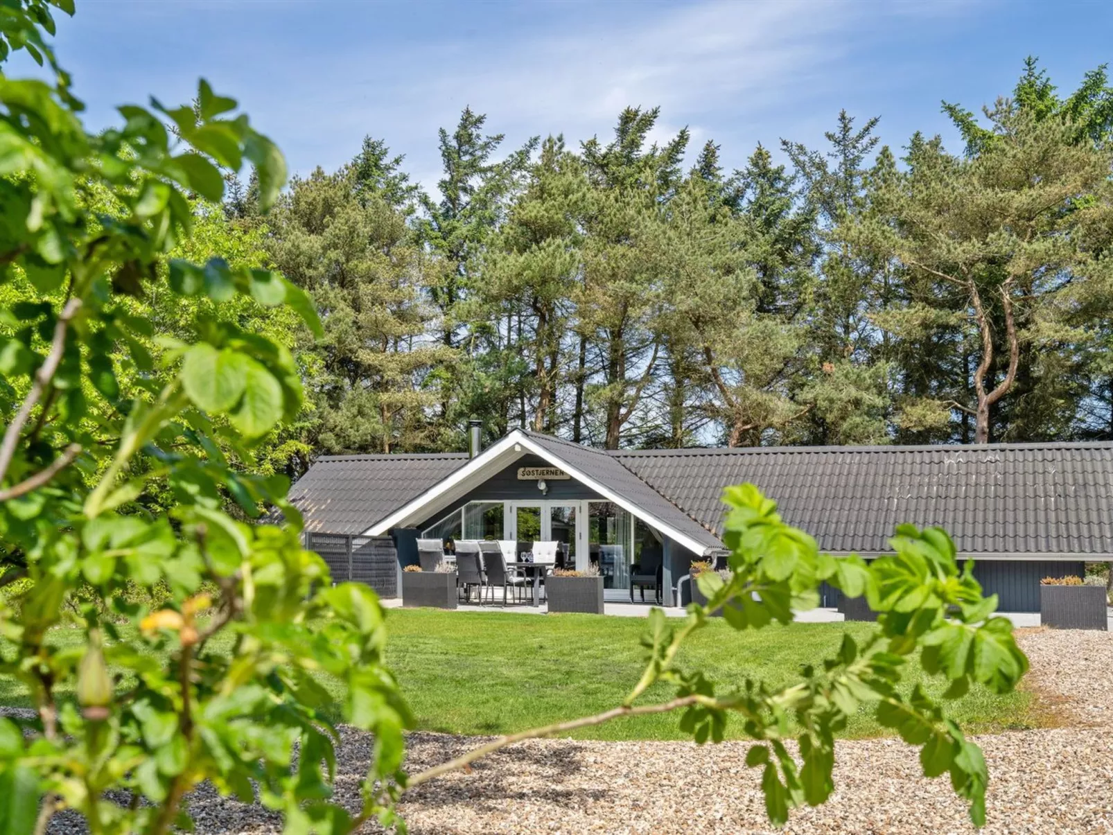 "Hjalmara" - 900m from the sea-Outside