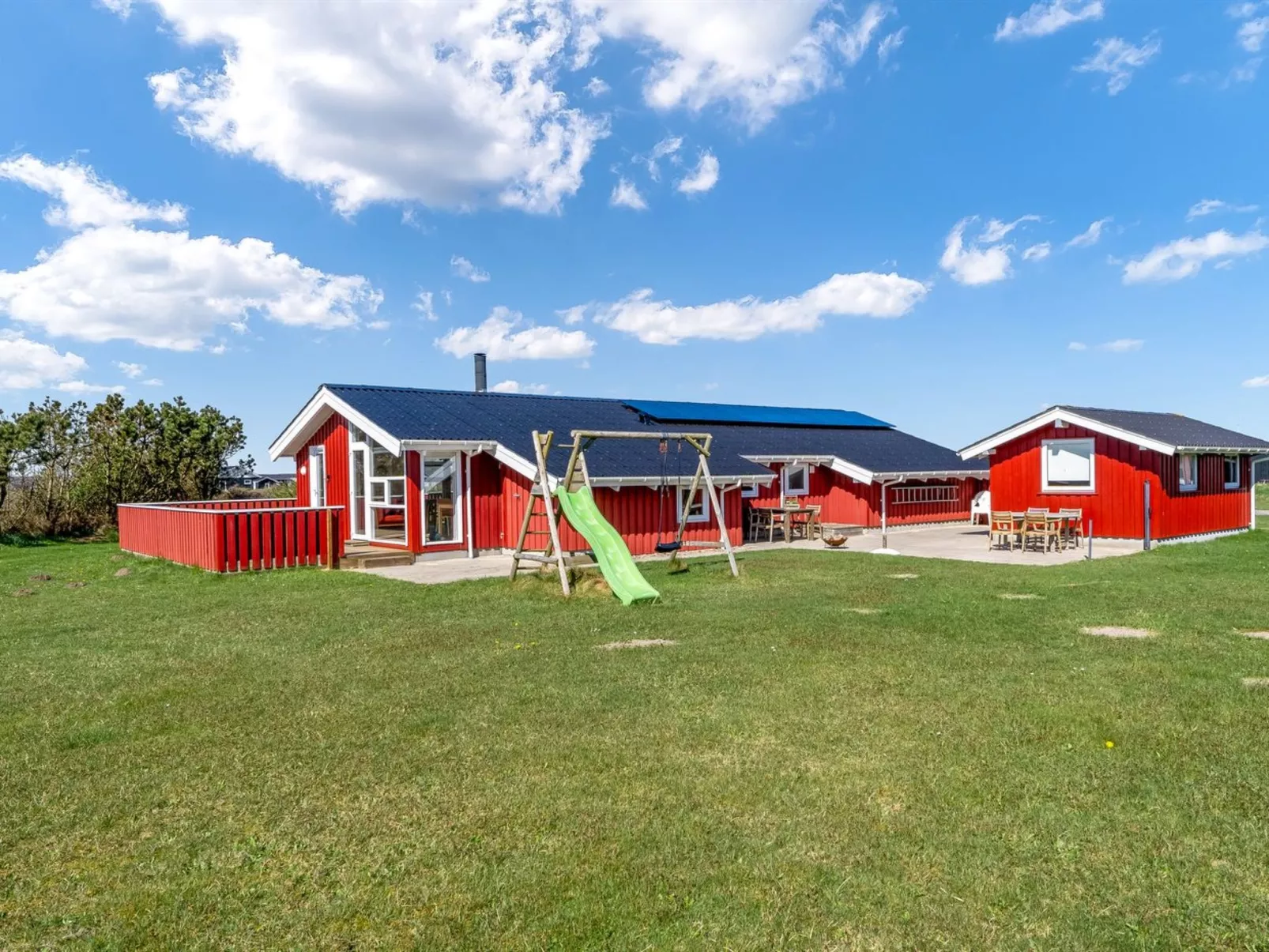 "Skrallan" - 400m from the sea-Draußen