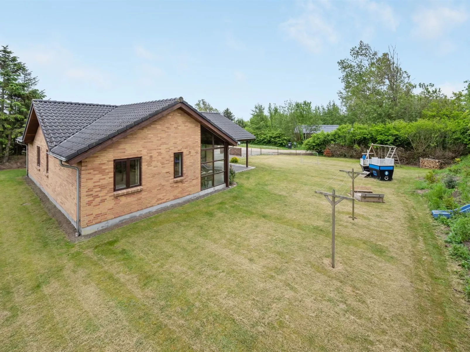 "Rika" - 525m to the fjord-Outside