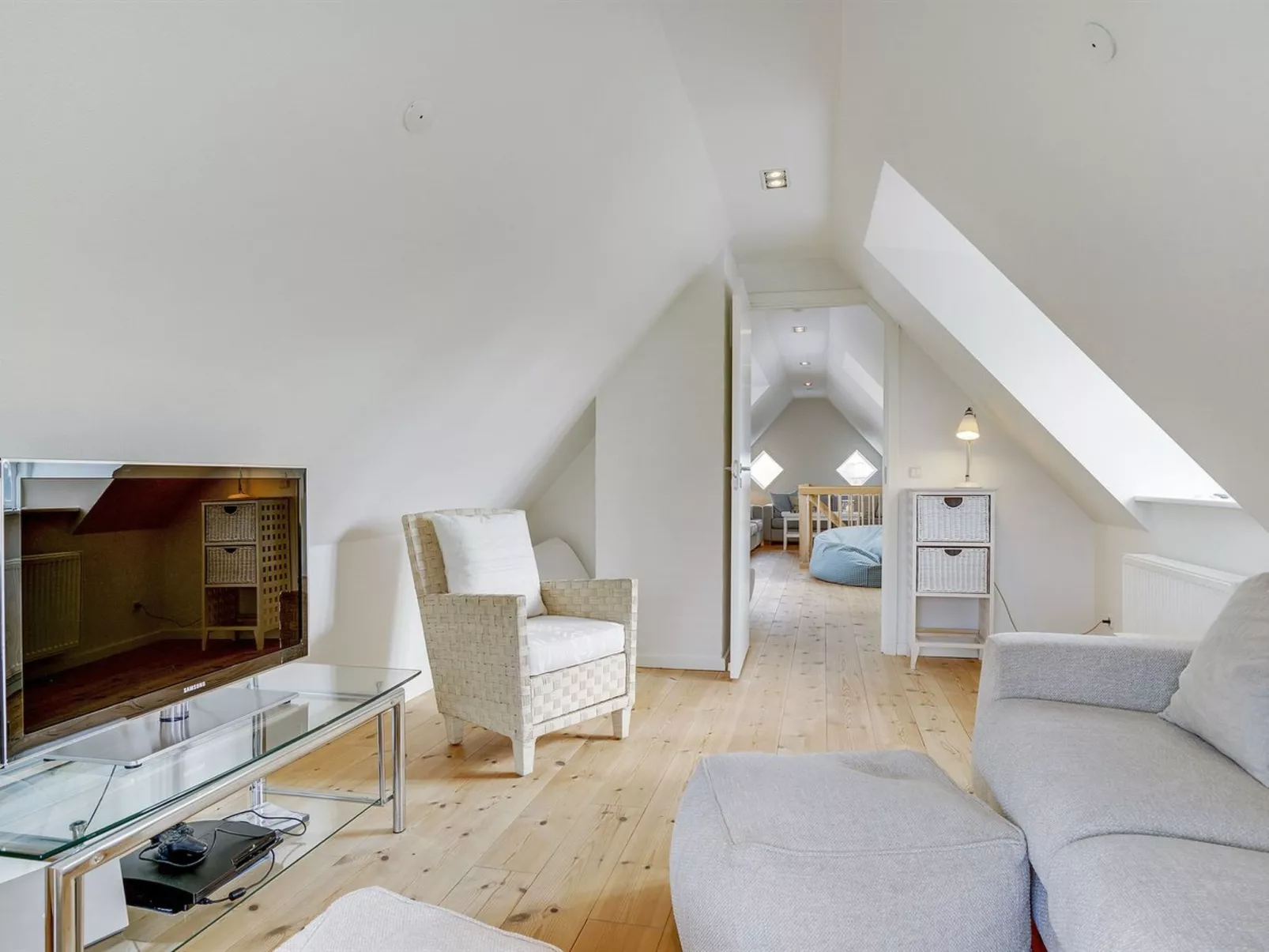 "Hialmar" - 400m from the sea-Dedans