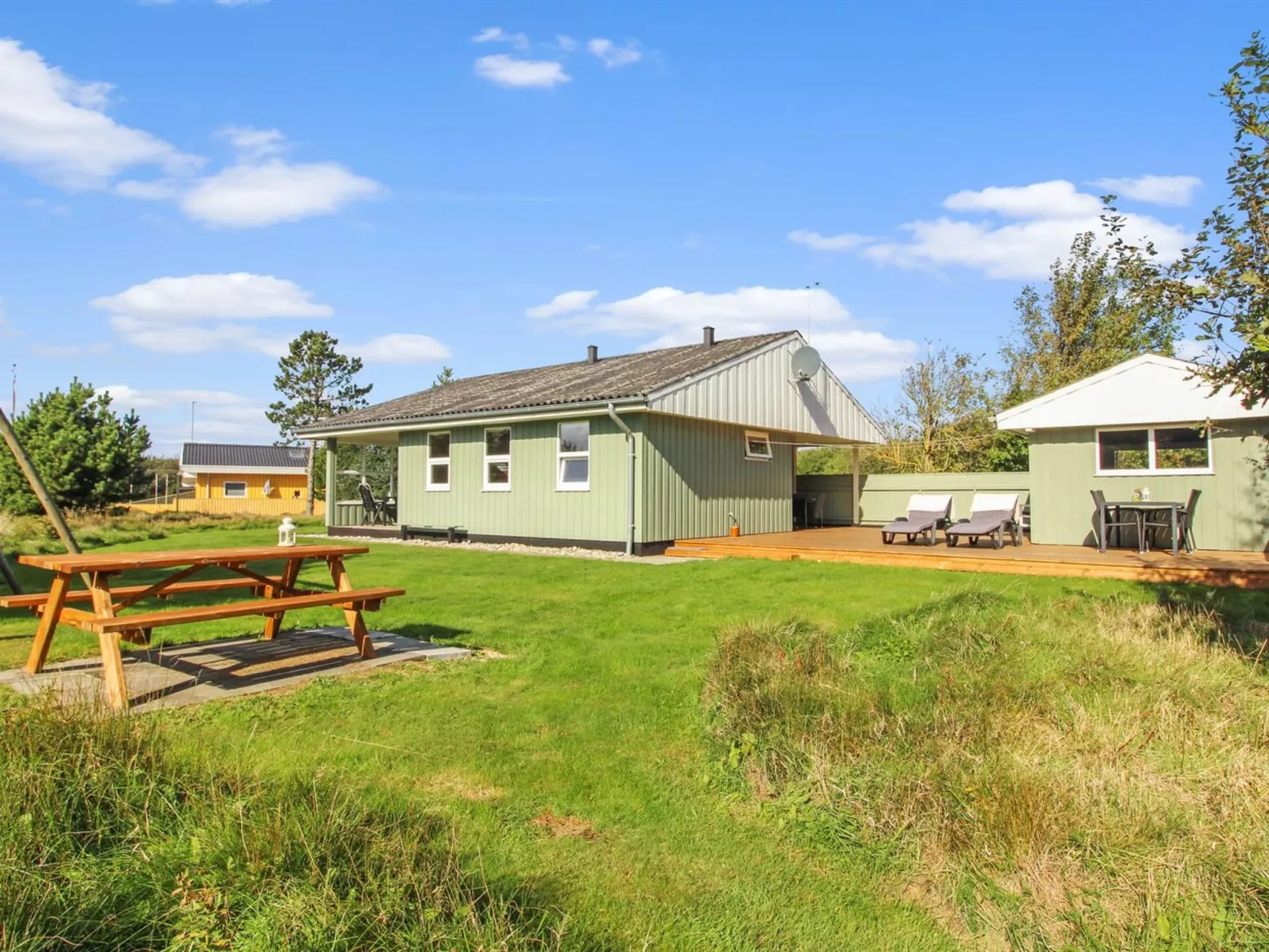 "Livia" - 900m from the sea-Draußen