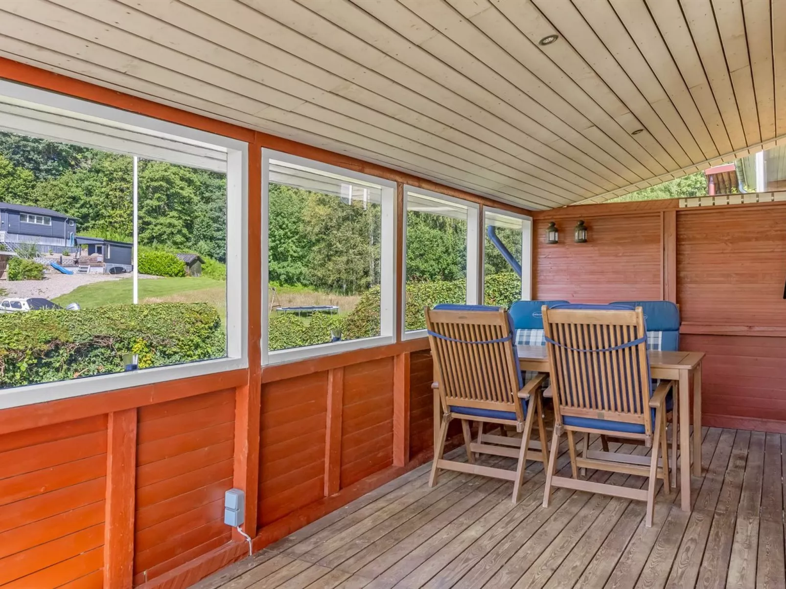 "Star" - 100m from the sea-Dedans