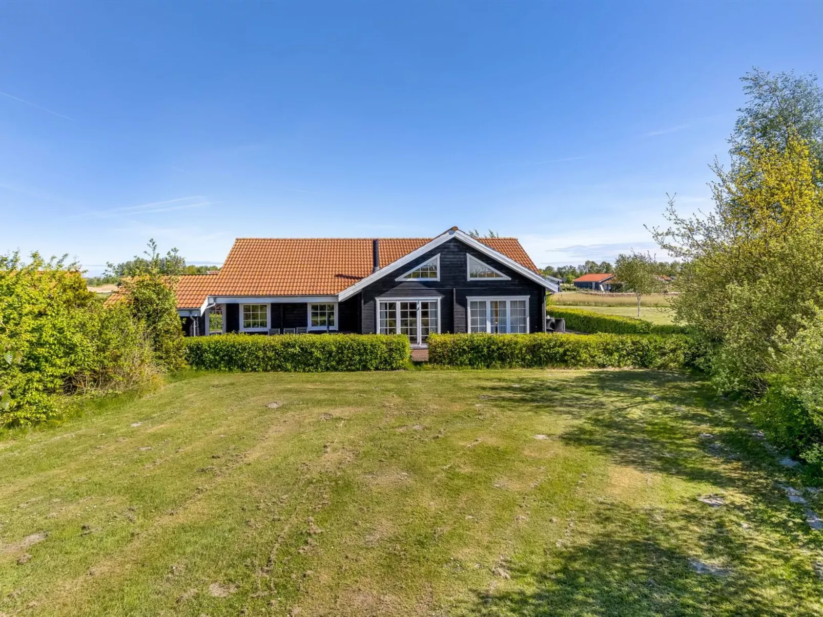 "Zişan" - 1.1km from the sea-Outside