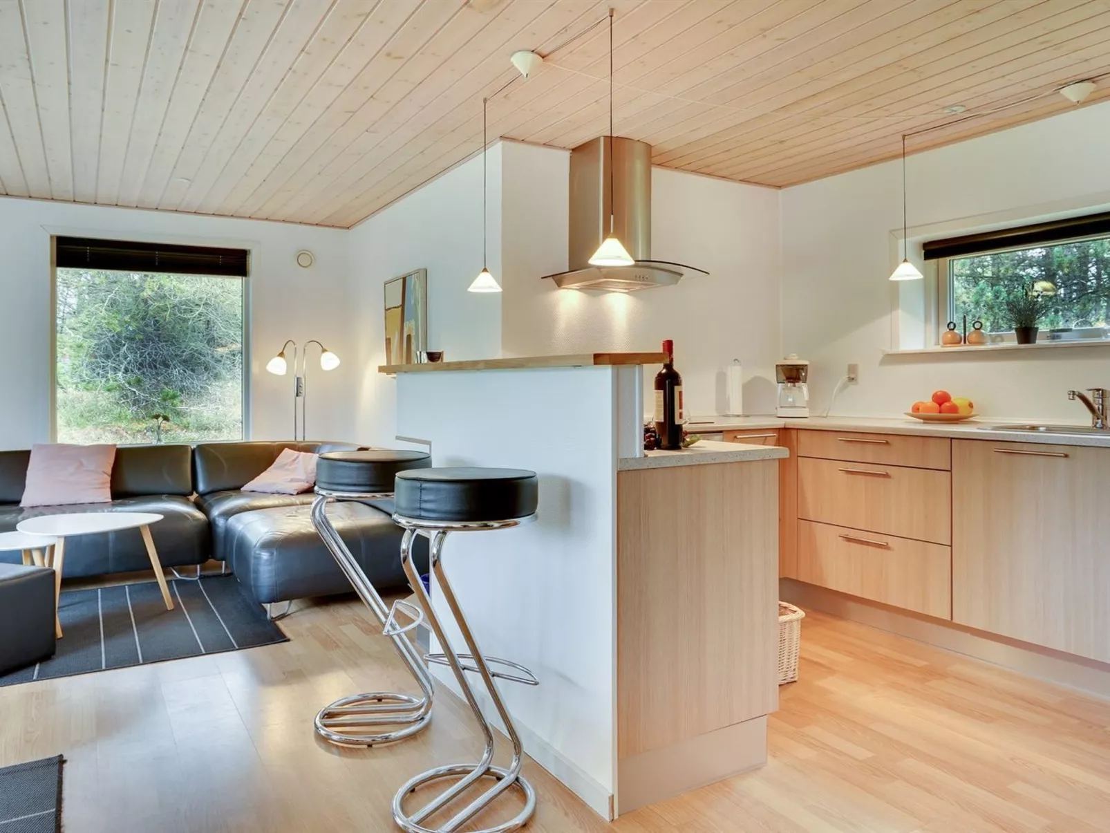 "Micke" - 3.2km from the sea-Dedans