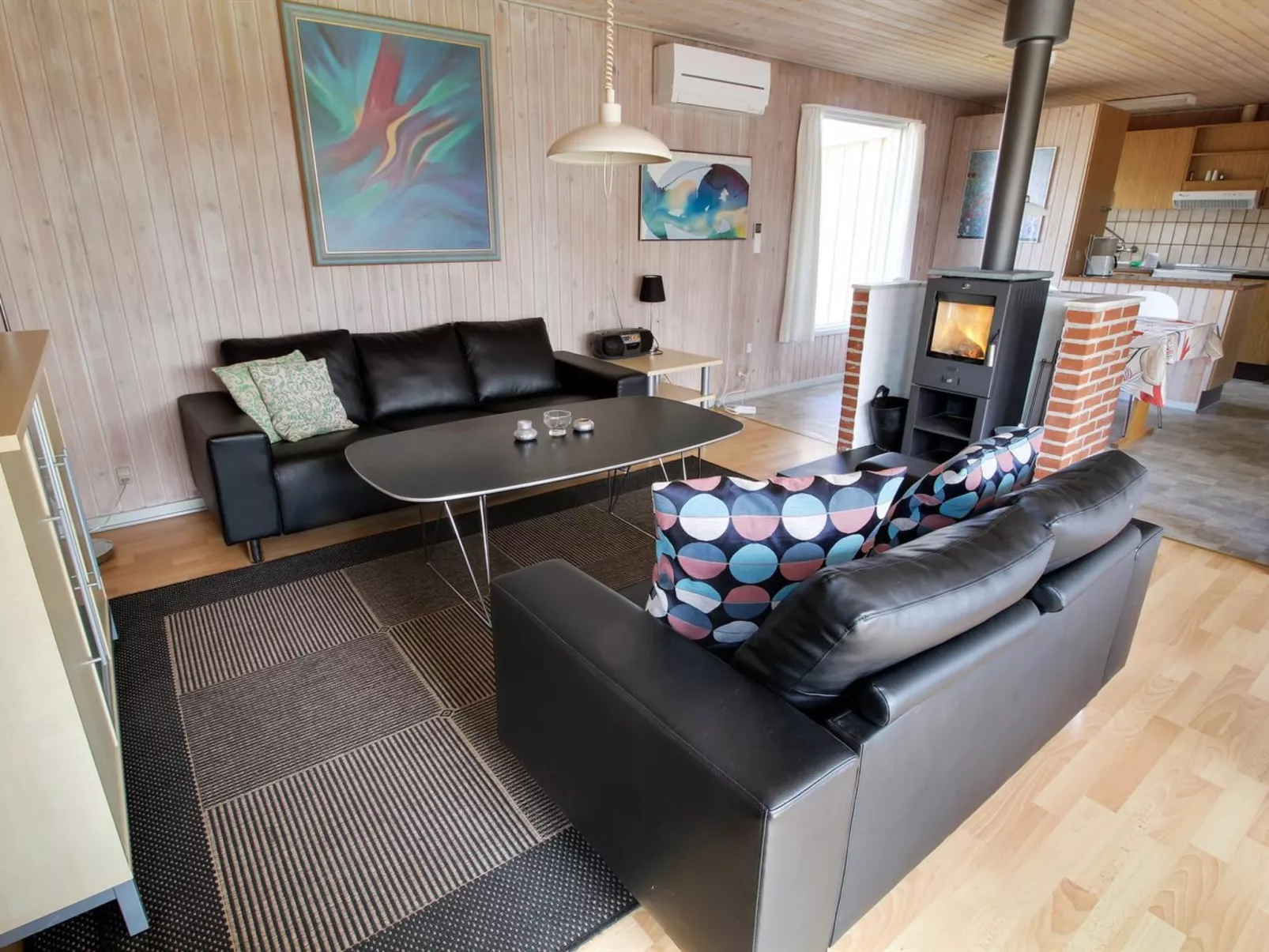 "Svanhild" - 1.2km from the sea-Inside