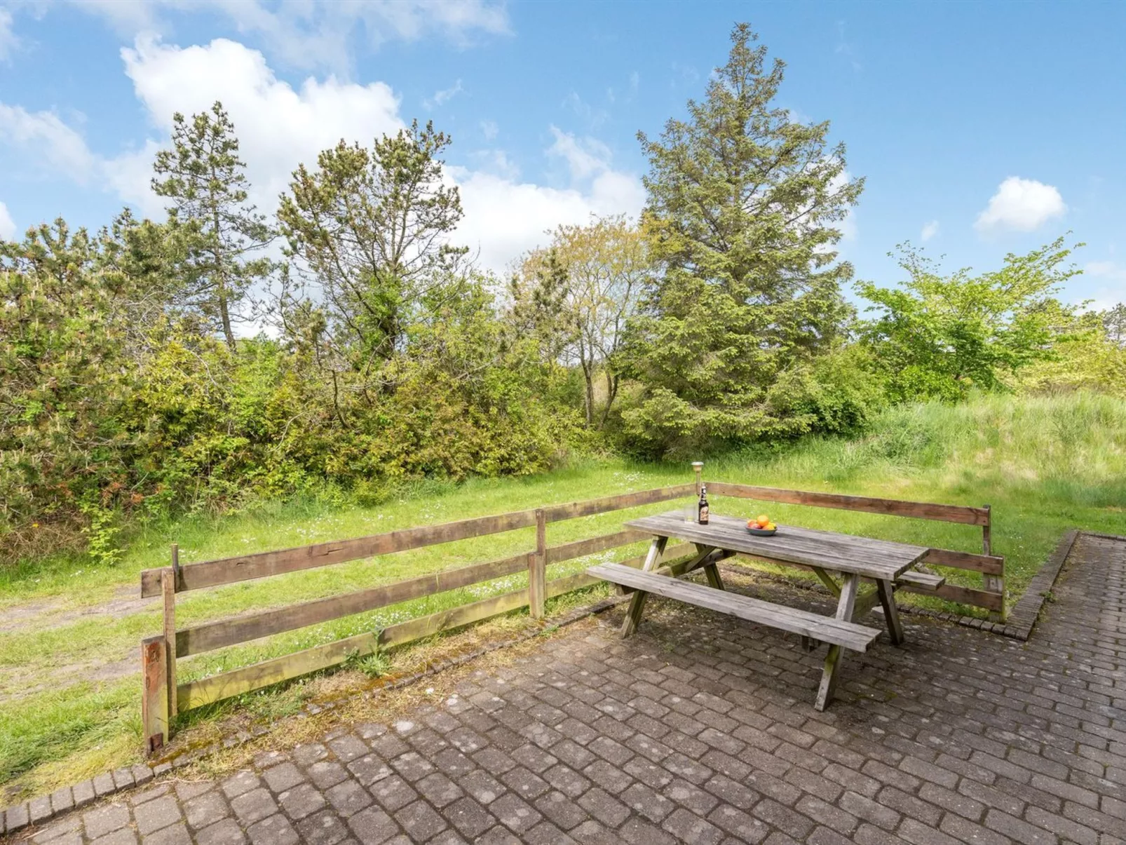 "Rea" - 5km from the sea-Outside