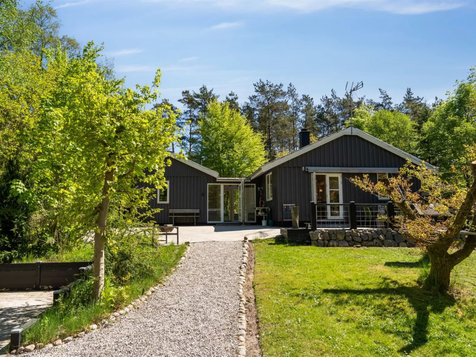 "Hunding" - 7km from the sea-Outside