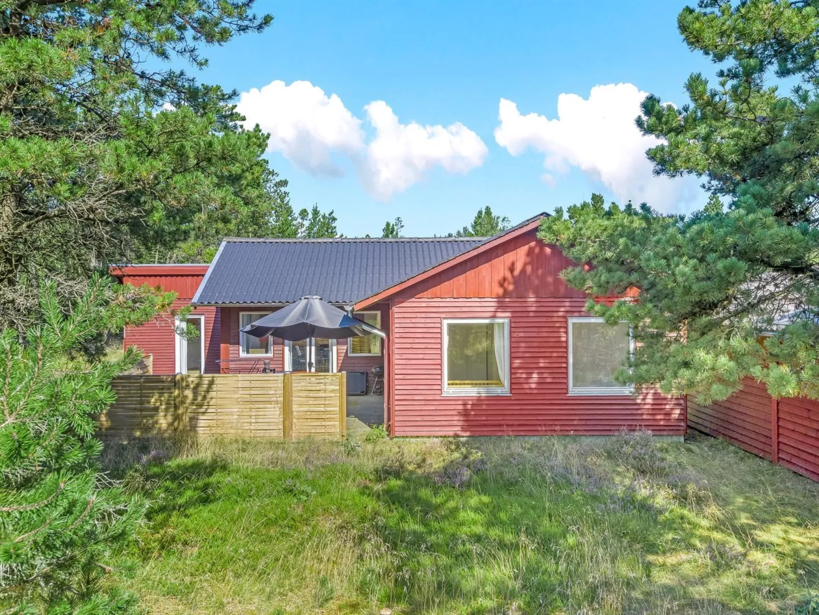 "Dorreth" - 800m from the sea-Outside