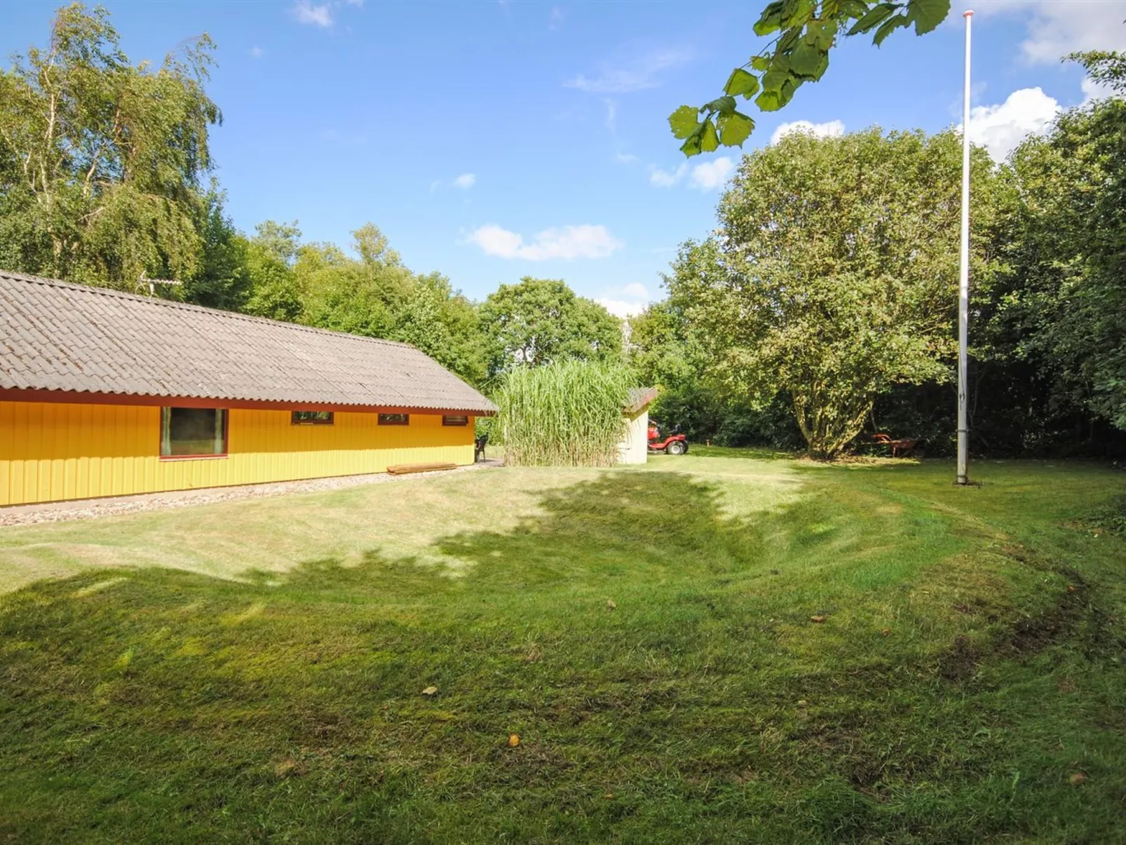 "Naema" - 600m to the fjord-Outside