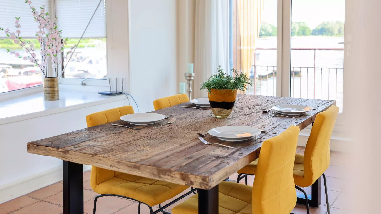 Penthouse-Dining room