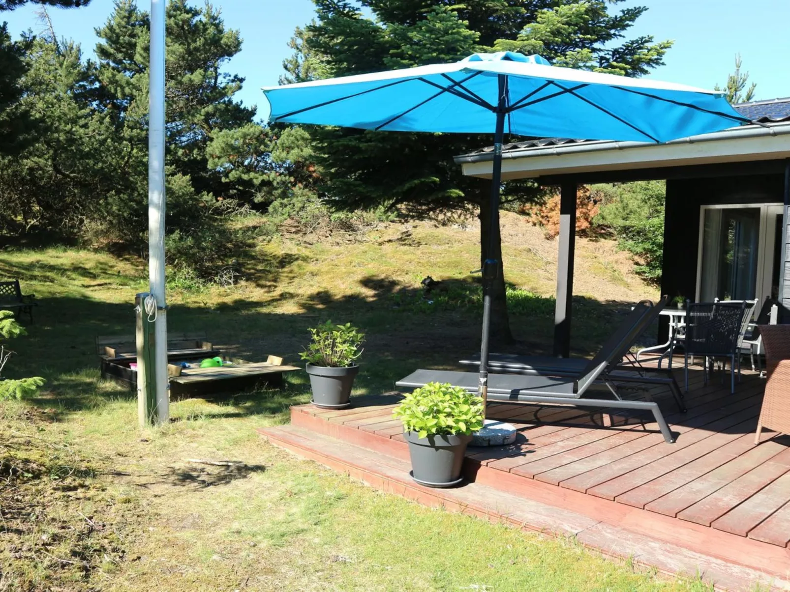 "France" - 1.1km from the sea-Draußen