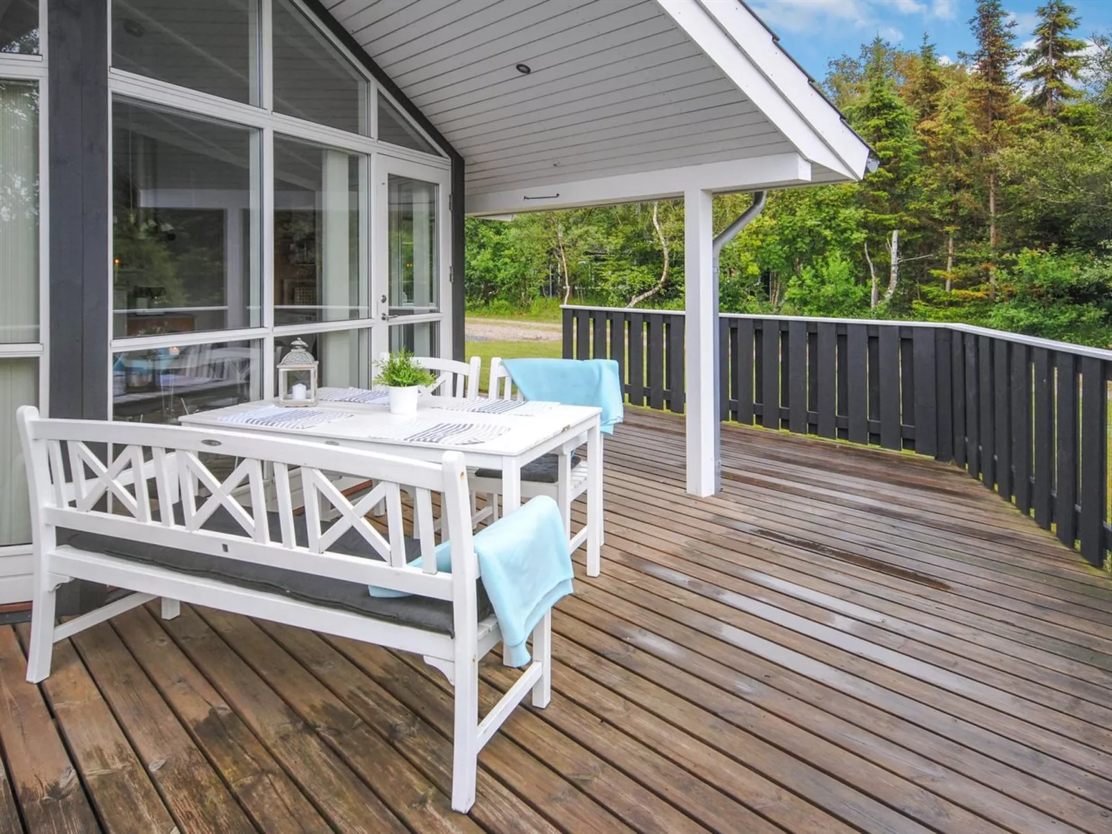 "Evelina" - 150m to the fjord-Outside