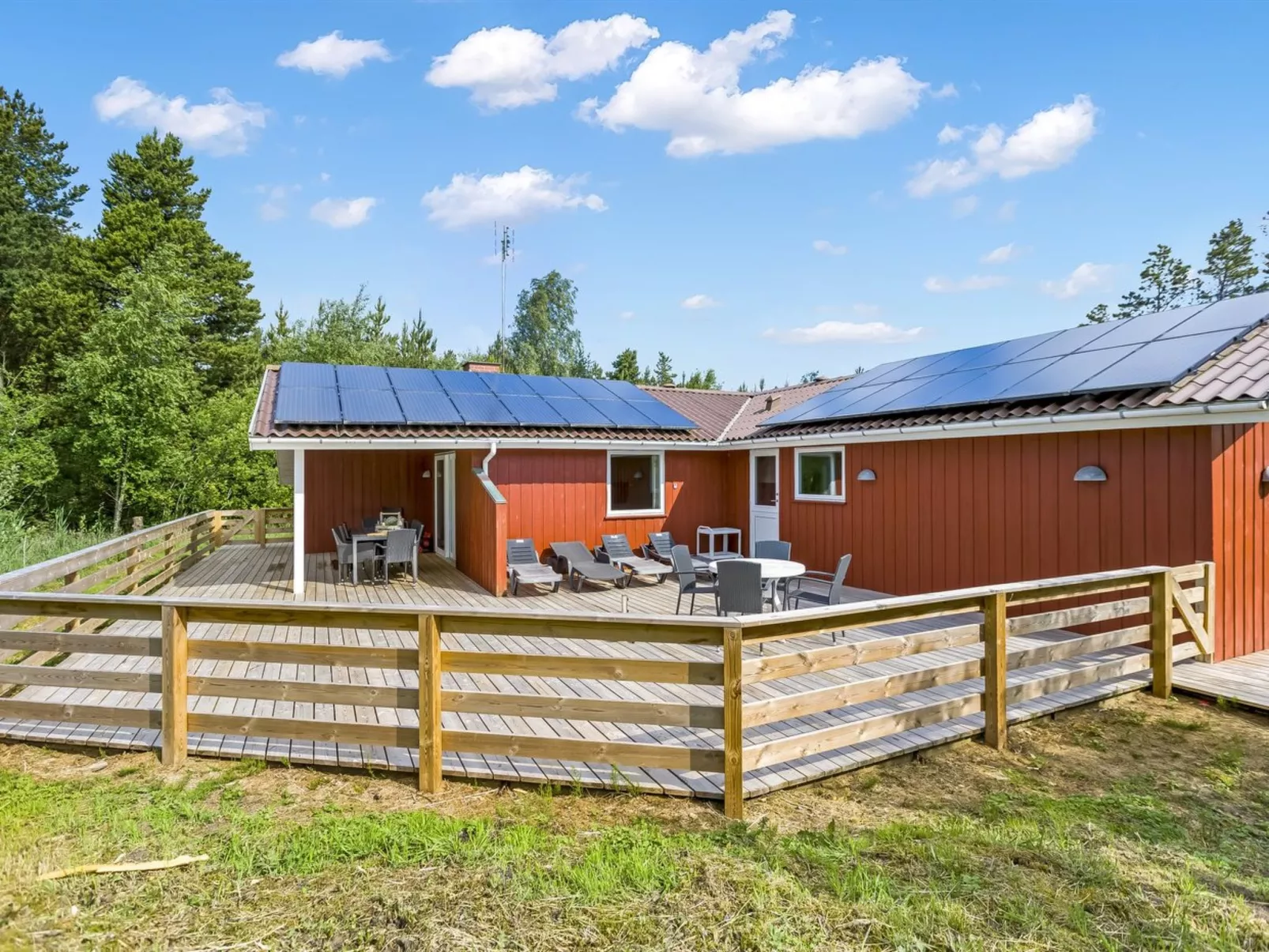 "Reidar" - 1km from the sea-Outside