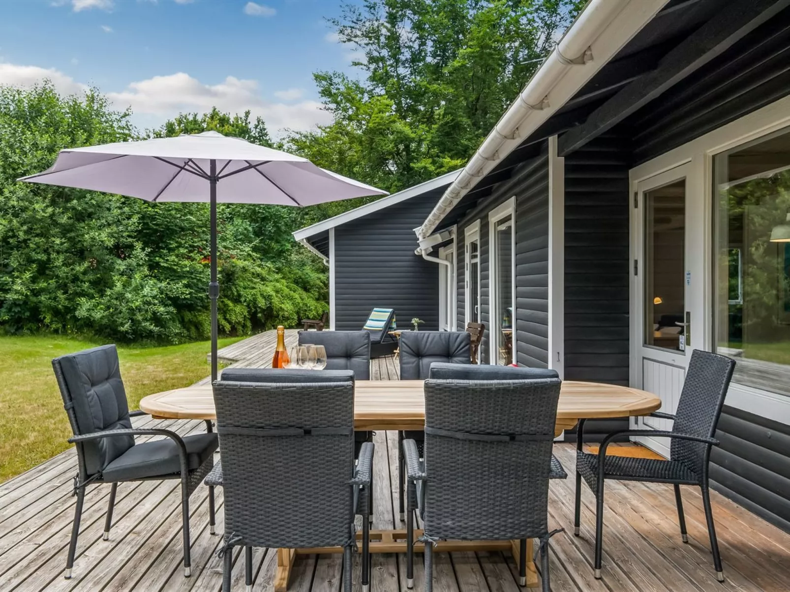 "Sverkel" - 700m from the sea-Draußen