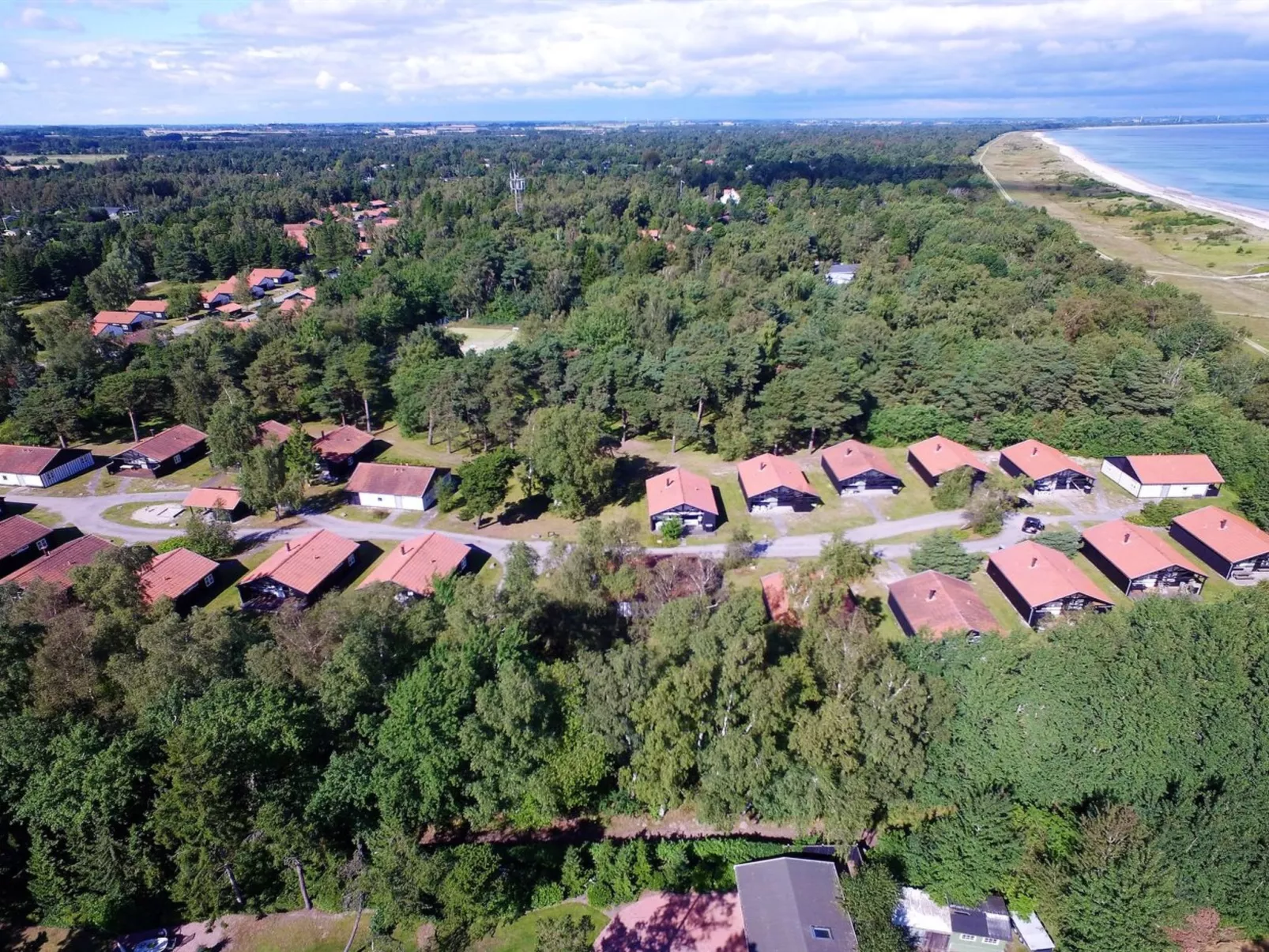 "Elfride" - 200m from the sea-Outside