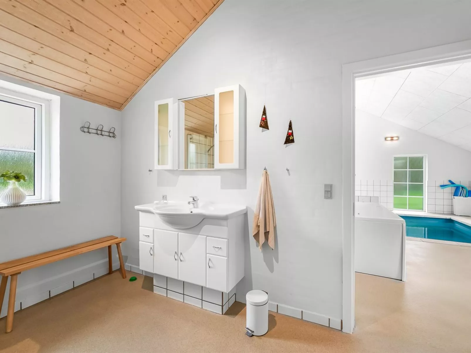 "Benthe" -  from the sea-Inside