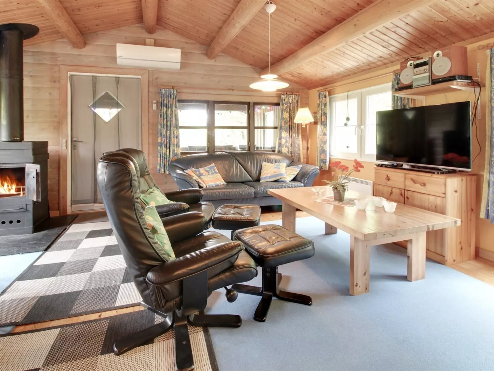 "Thorbergh" - 2km from the sea-Inside