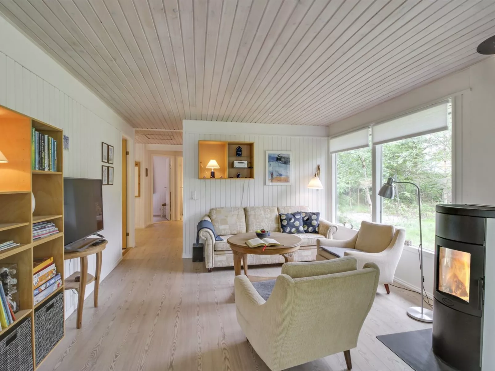 "Chrissie" - 150m from the sea-Dedans