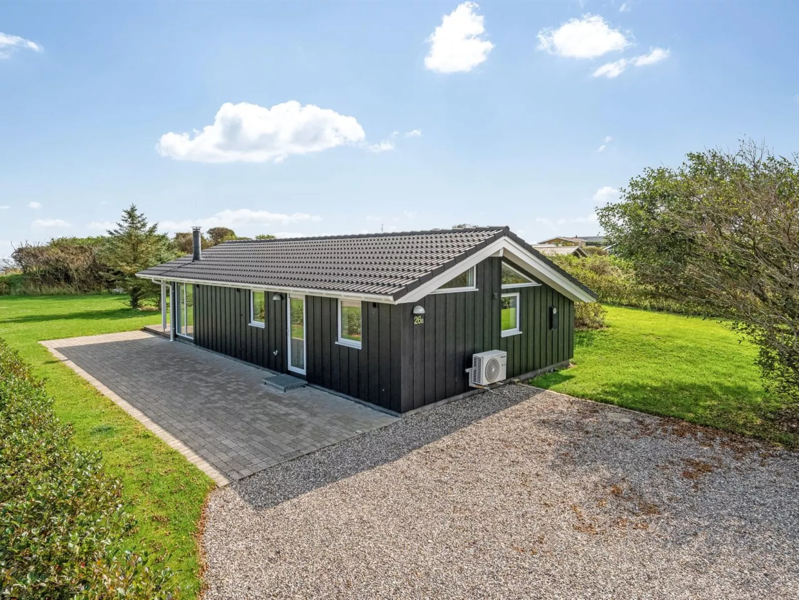 "Tanna" - 330m to the fjord-Outside