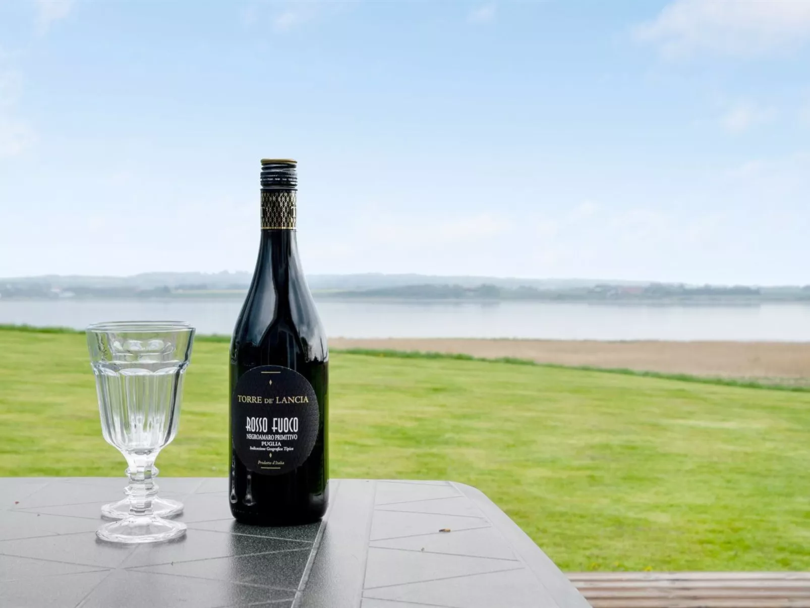 "Henrieke" - 250m to the fjord-Outside