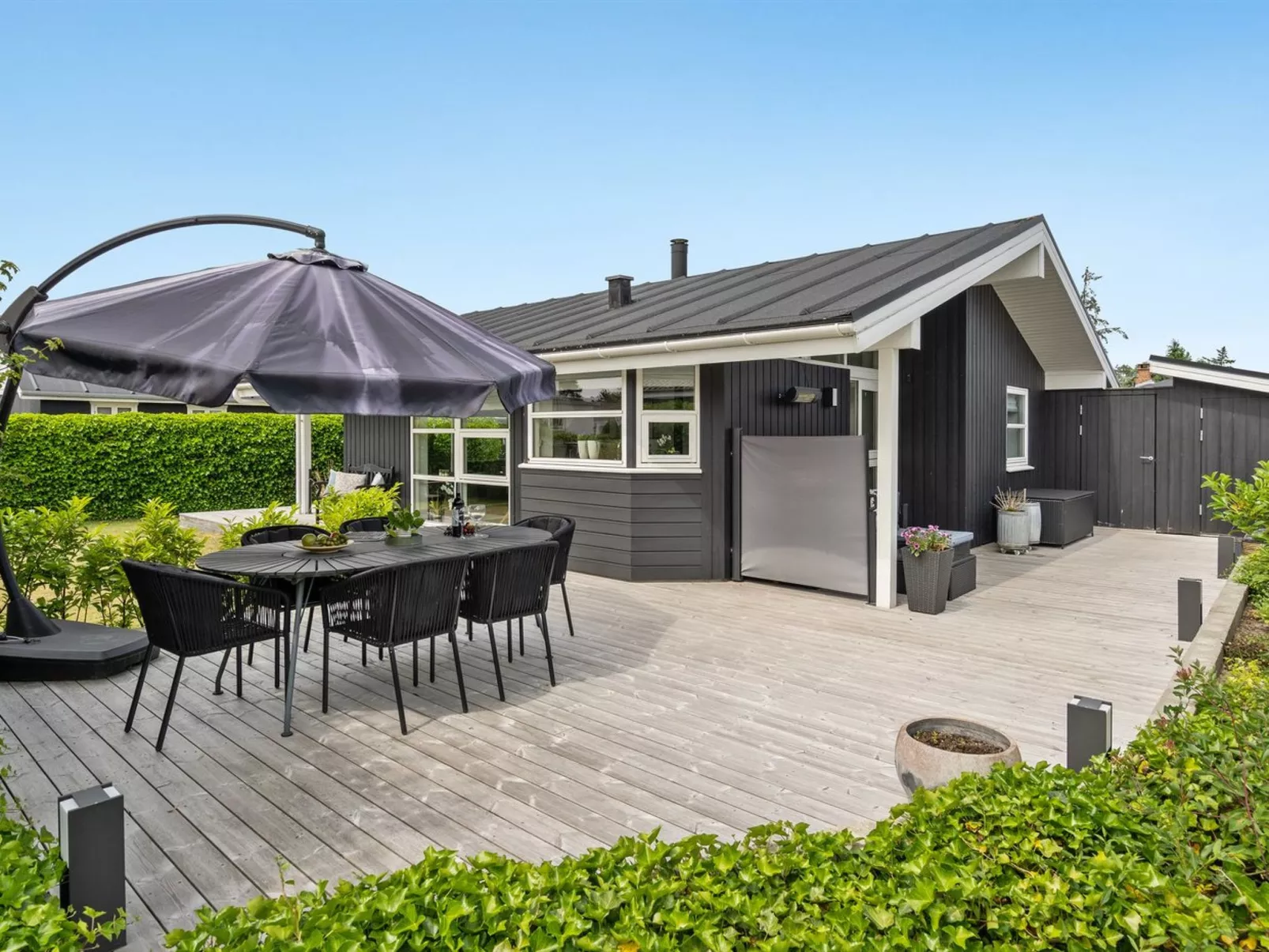 "Sjarlotte" - 100m from the sea-Outside