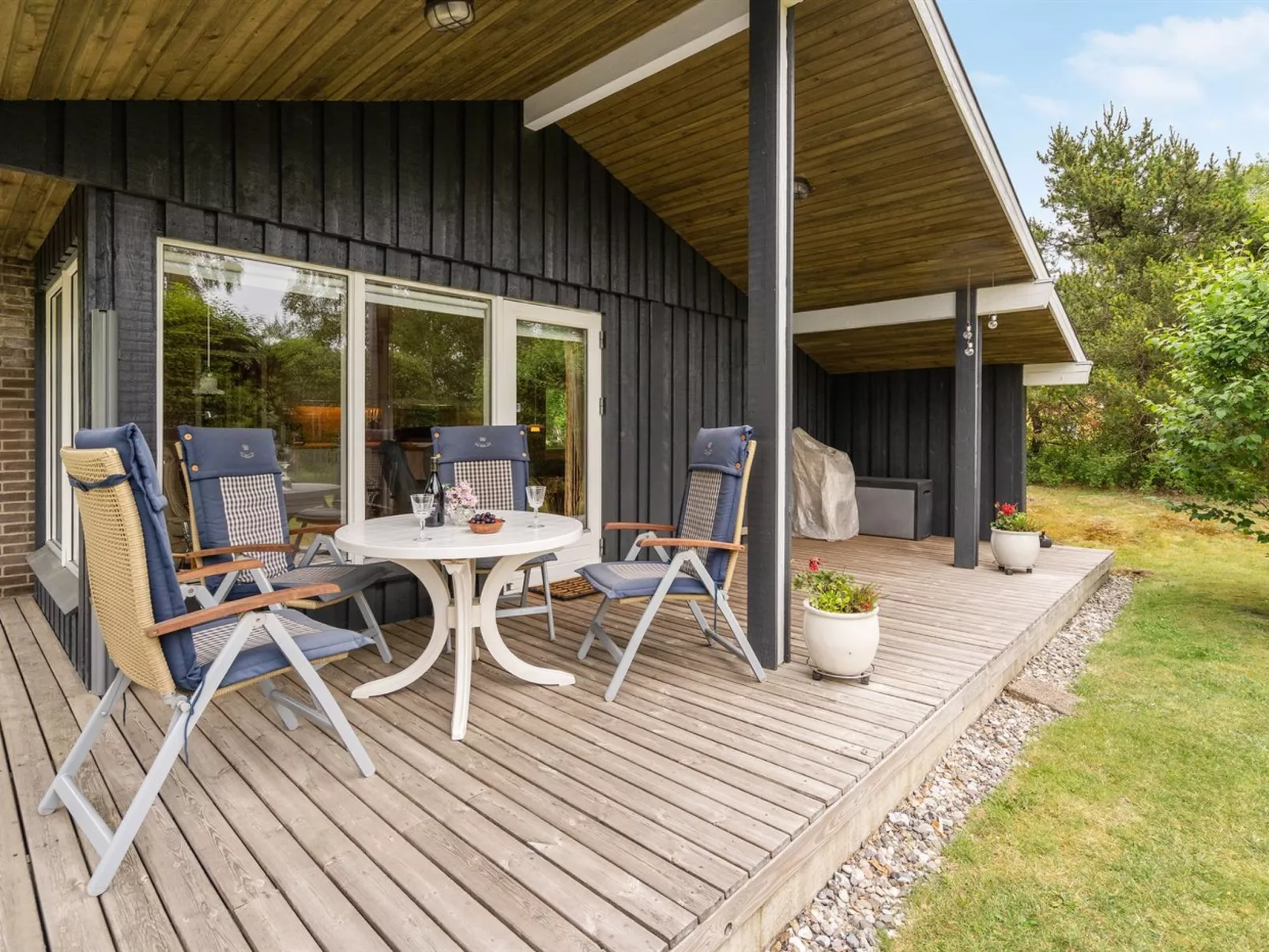 "Farthin" - 800m from the sea-Draußen