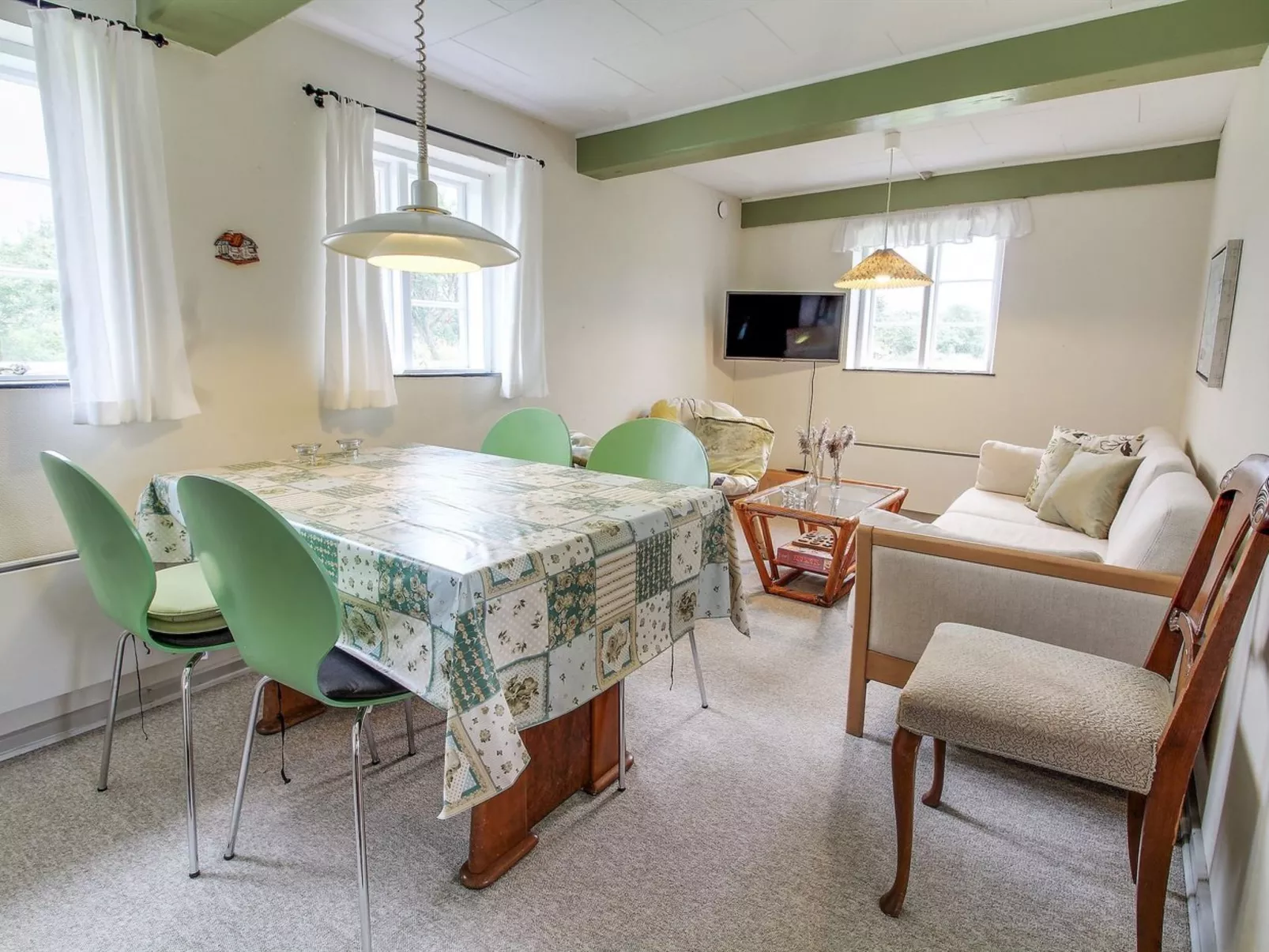 "Eduard" - 4.3km from the sea-Drinnen