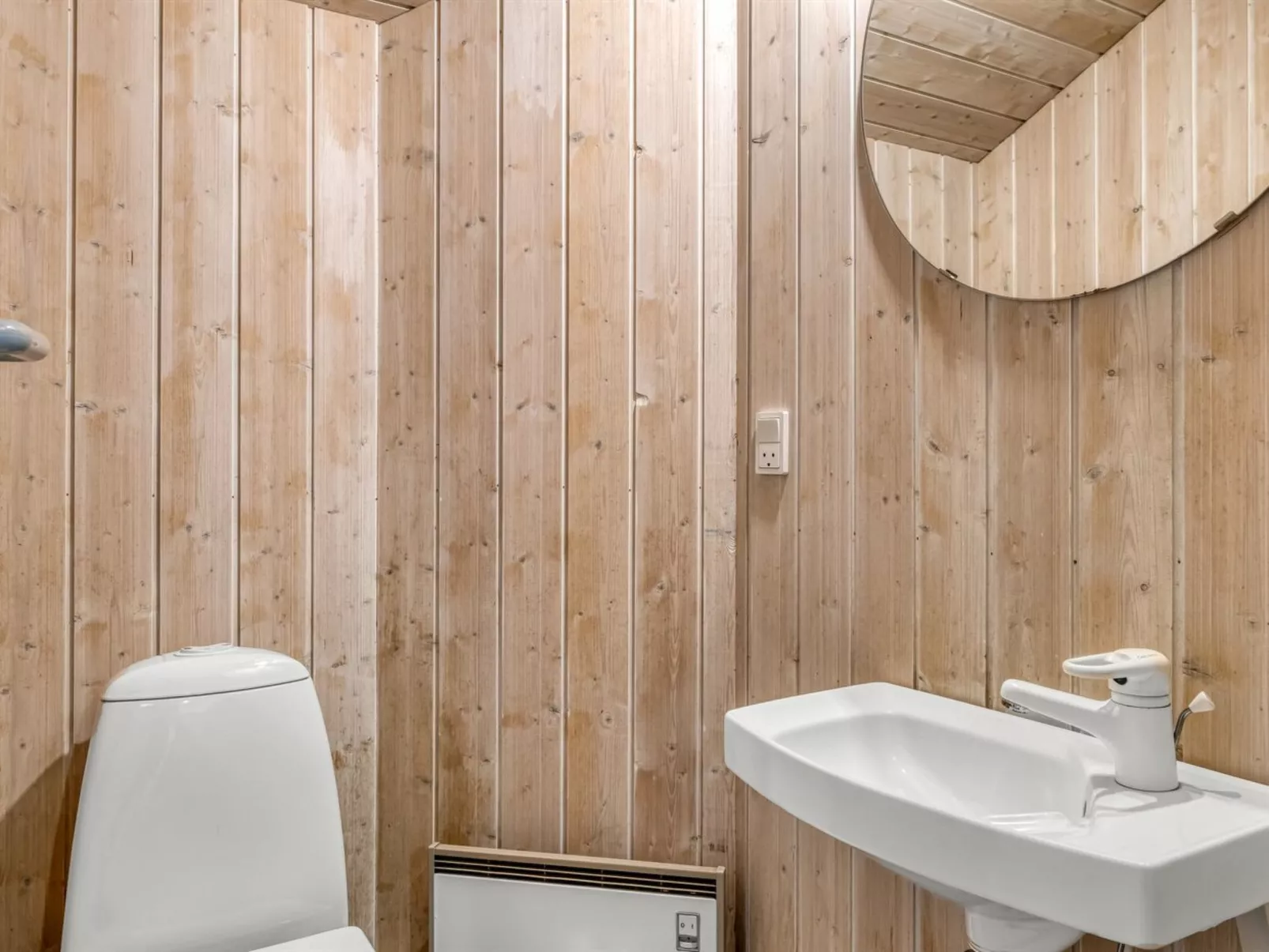 "Vivan" - 3.8km from the sea-Inside