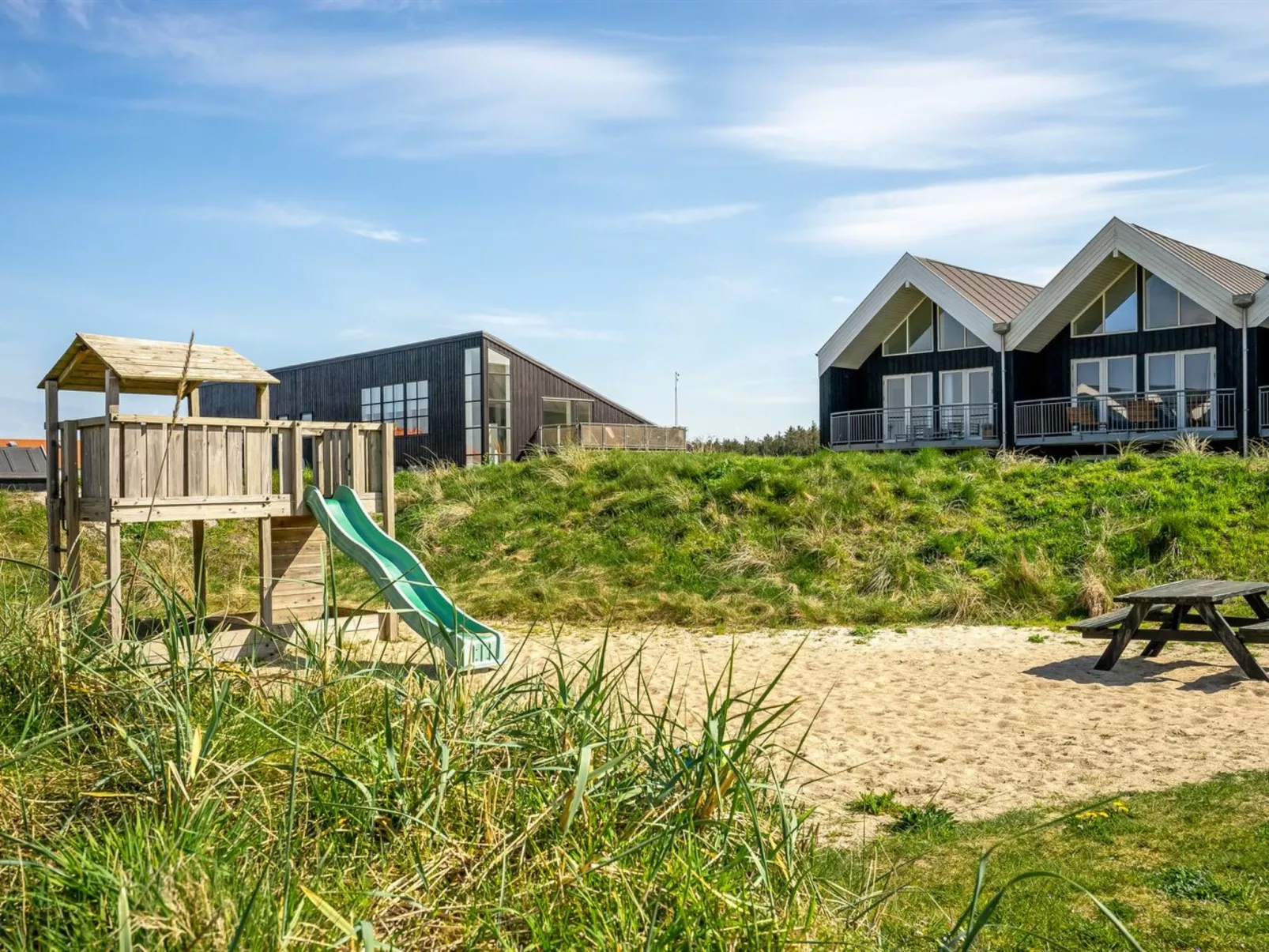 "Katharine" - 600m from the sea-Drinnen