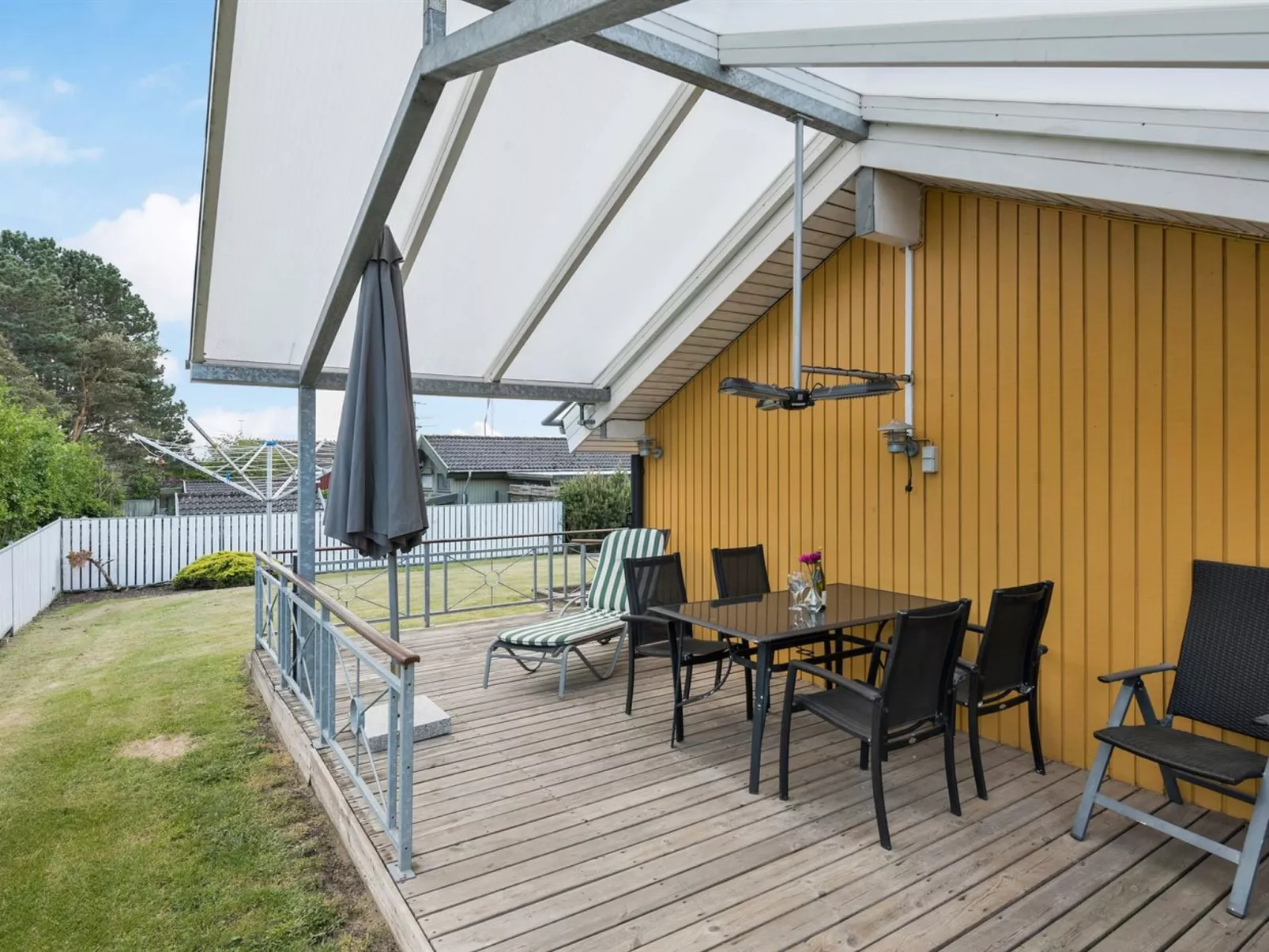 "Hjalmar" - 400m from the sea-Outside