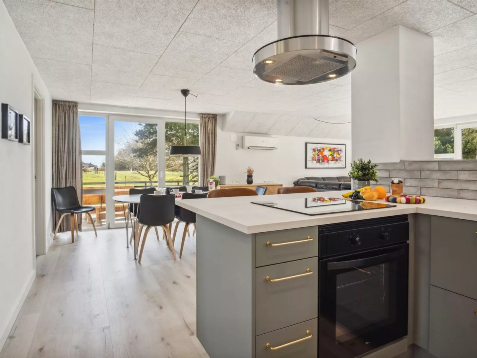 "Botulf" - 3.8km from the sea-Inside