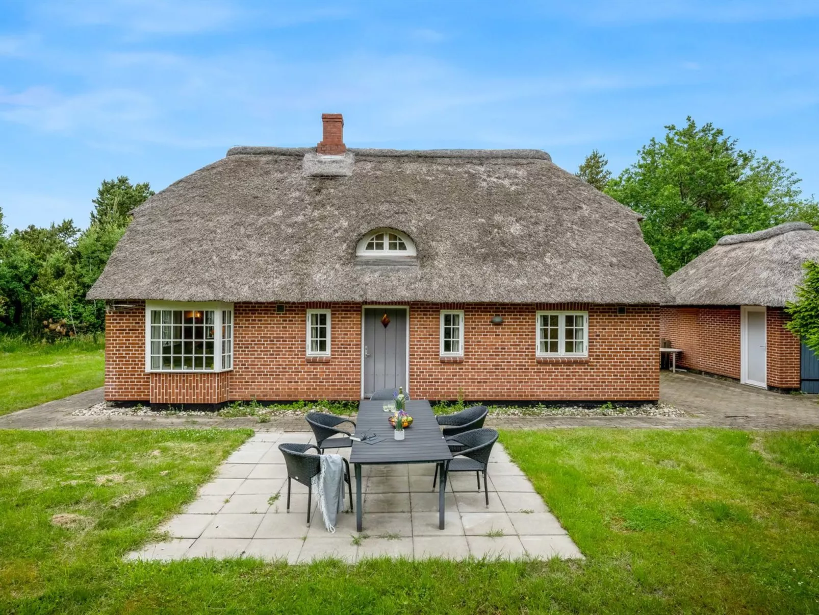 "Thoren" - 2km from the sea-Outside