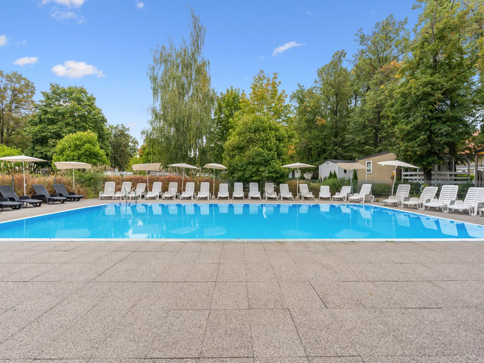 Sunset Terrace-Outside