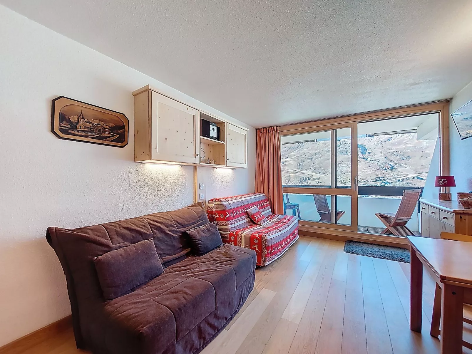 Brelin Evons 401-Drinnen