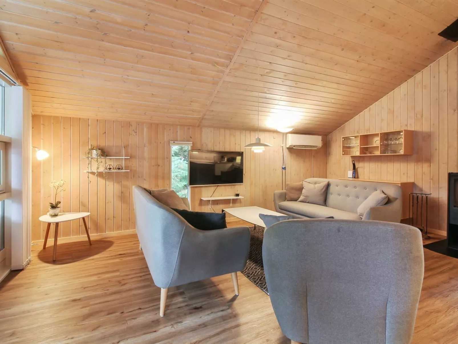 "Elsemaria" - 1.3km from the sea-Inside