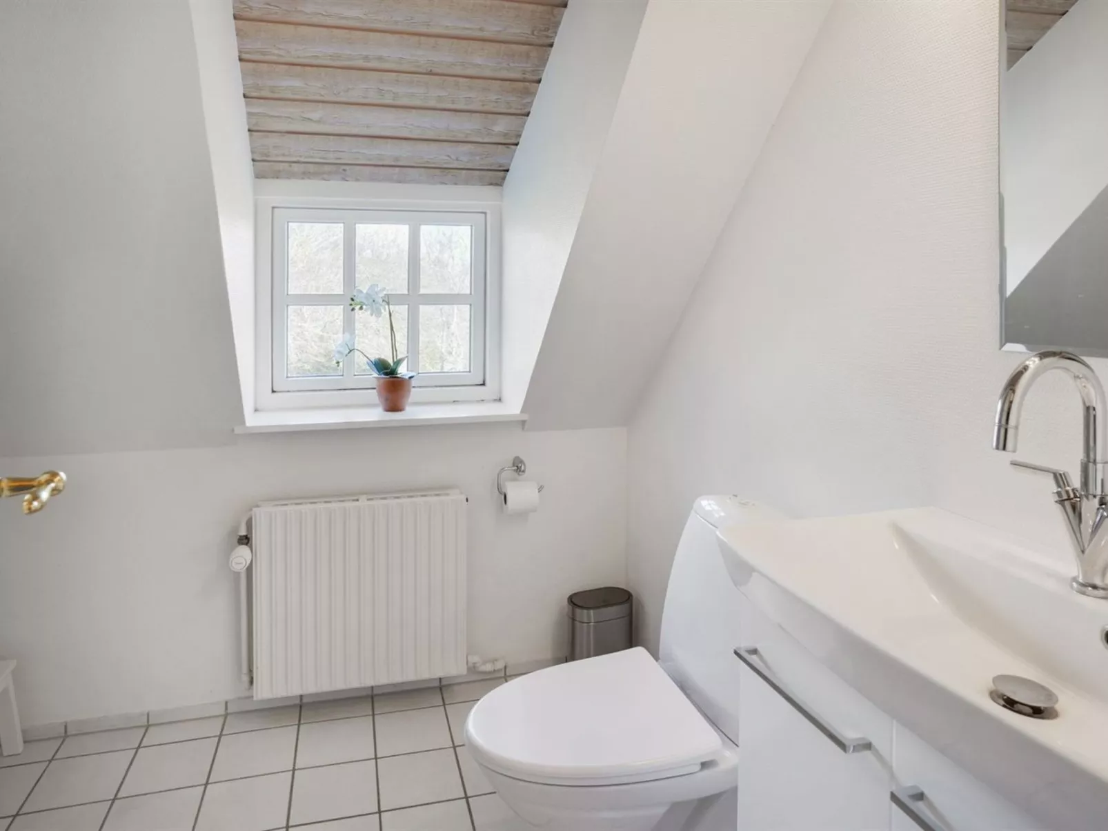 "Gertrudis" - 2km to the fjord-Inside