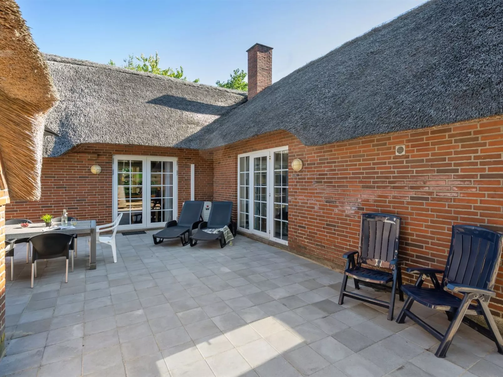 "Thana" - 1.4km from the sea-Dehors