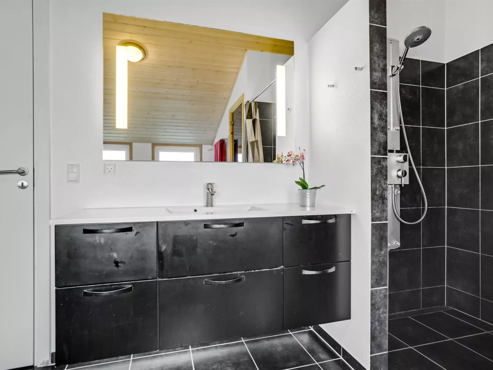 "Haghbarth" - 2.3km from the sea-Inside