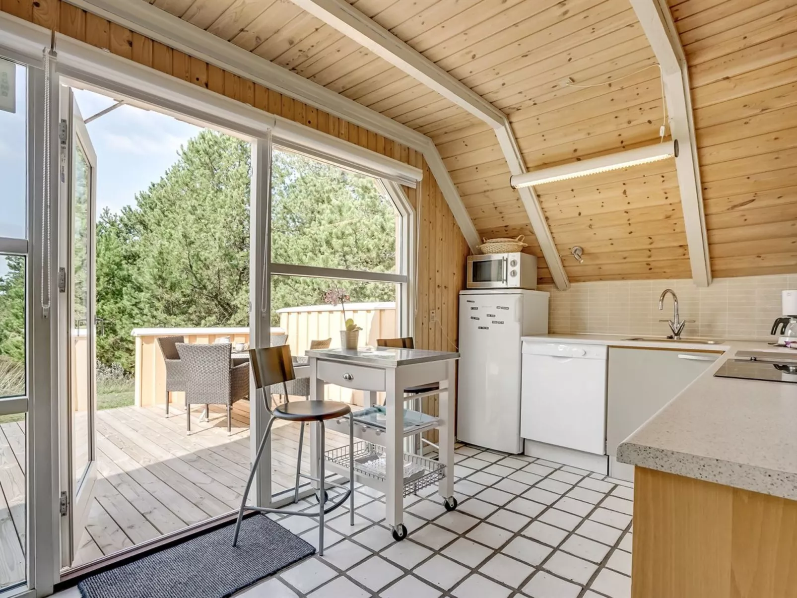 "Wale" - 3.3km from the sea-Drinnen