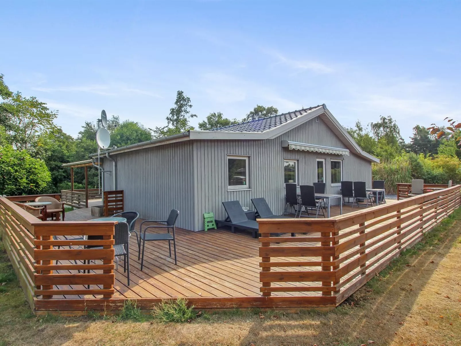 "Editha" - 800m from the sea-Outside